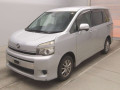 2010 Toyota Voxy