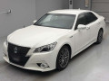 2013 Toyota Crown Hybrid