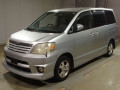 2003 Toyota Noah