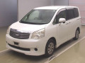 2011 Toyota Noah