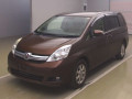 2014 Toyota Isis