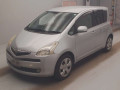 2005 Toyota Ractis