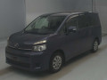 2013 Toyota Voxy