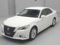 2015 Toyota Crown Hybrid