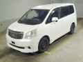 2013 Toyota Noah