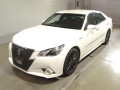 2013 Toyota Crown Hybrid