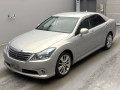 2010 Toyota Crown Hybrid