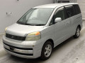 2003 Toyota Voxy