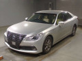 2013 Toyota Crown Hybrid