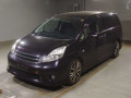 2013 Toyota Isis