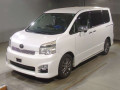 2013 Toyota Voxy