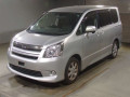 2007 Toyota Noah