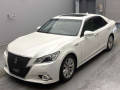 2013 Toyota Crown Hybrid