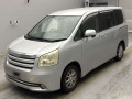 2010 Toyota Noah