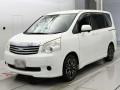 2013 Toyota Noah
