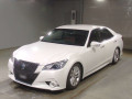 2013 Toyota Crown Hybrid