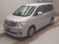 2010 Toyota Noah