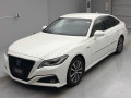2019 Toyota Crown Hybrid