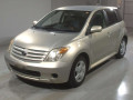2005 Toyota IST
