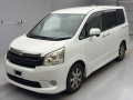2010 Toyota Noah