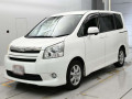 2007 Toyota Noah