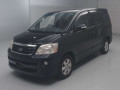 2005 Toyota Noah