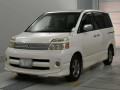 2006 Toyota Voxy