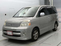 2005 Toyota Voxy