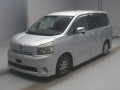 2007 Toyota Voxy