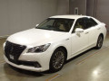2014 Toyota Crown Hybrid