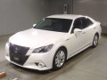 2013 Toyota Crown Hybrid