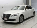 2013 Toyota Crown Hybrid