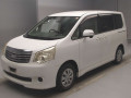 2013 Toyota Noah