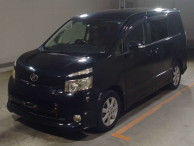 2007 Toyota Voxy