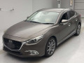 2017 Mazda Axela