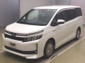 2017 Toyota Voxy