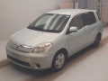 2004 Toyota Raum