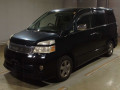2005 Toyota Voxy