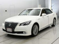 2013 Toyota Crown Majesta