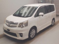 2010 Toyota Noah