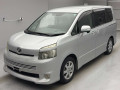 2007 Toyota Voxy