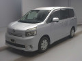 2007 Toyota Voxy
