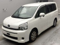 2013 Toyota Voxy