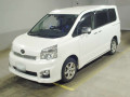 2013 Toyota Voxy