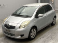 2005 Toyota Vitz