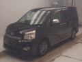2013 Toyota Voxy