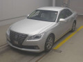 2014 Toyota Crown Hybrid