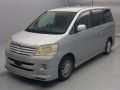 2003 Toyota Noah
