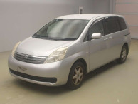 2005 Toyota Isis