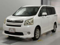 2007 Toyota Noah